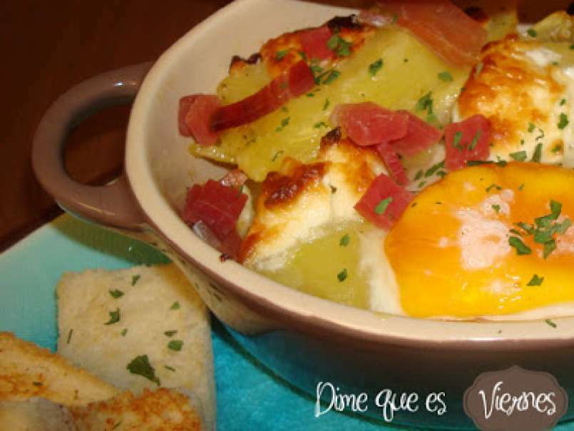 Cocotte de huevos con patatas y virutas de jamón - foto 3