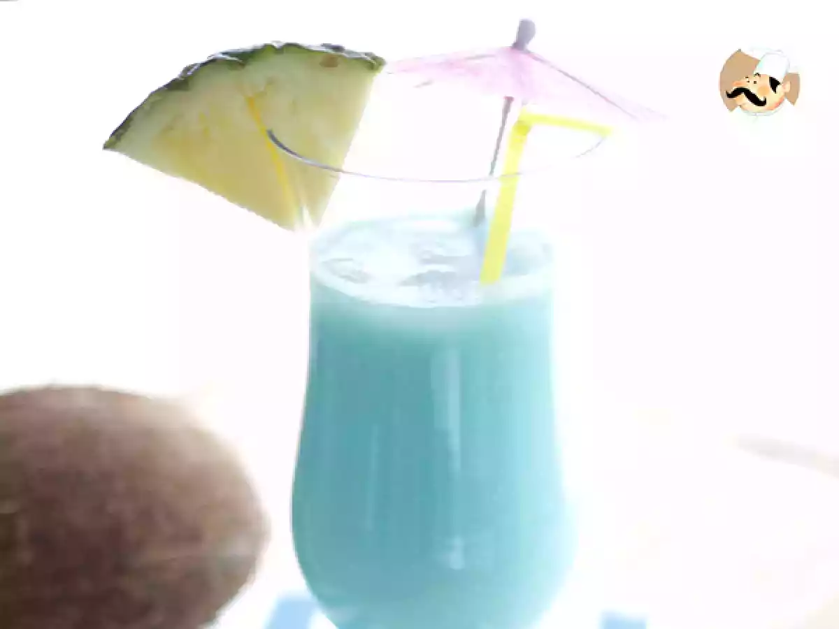 Cóctel Blue Hawaiian - foto 3