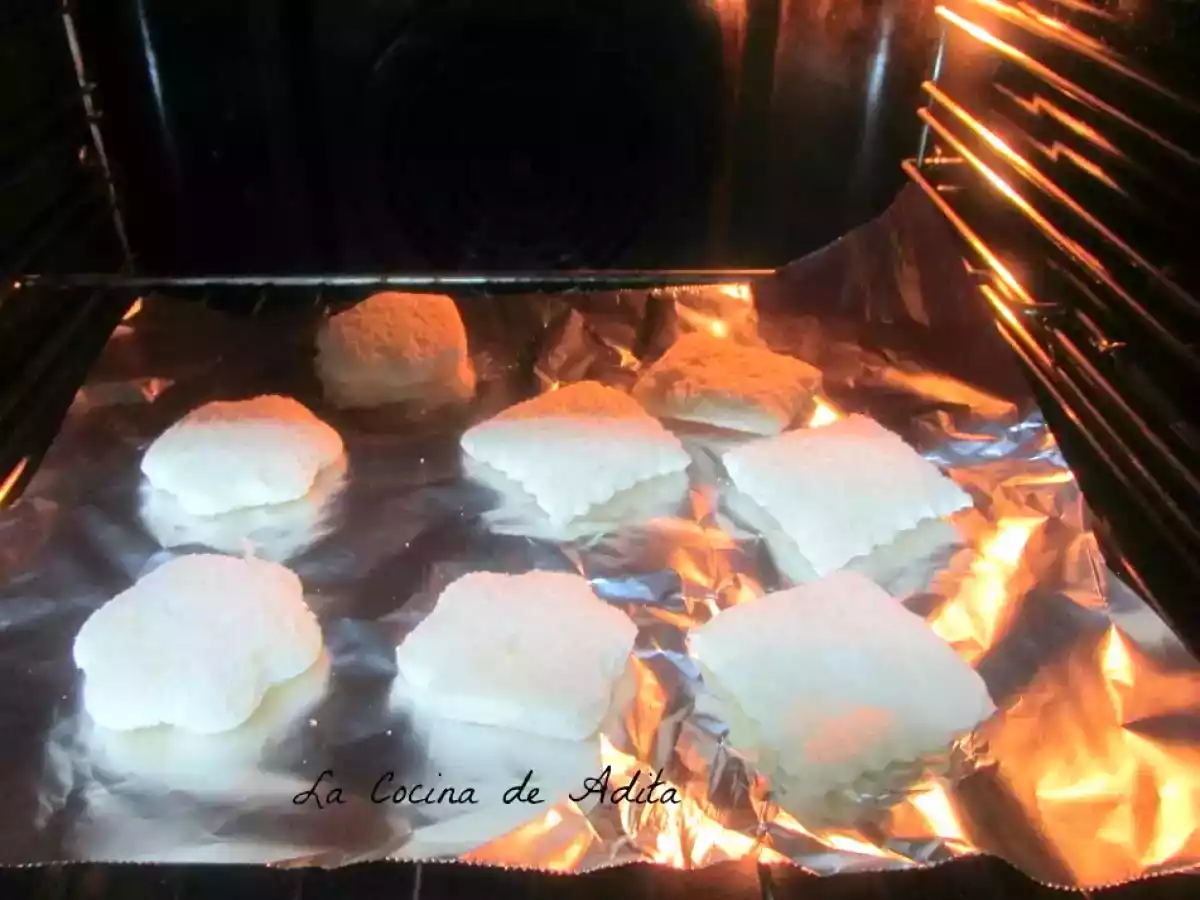 Cóctel con canapés de aguacate y bonito - foto 2