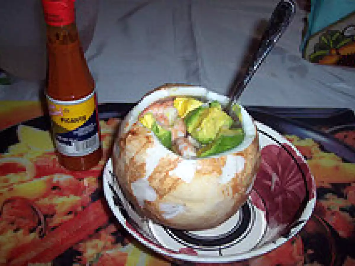 Coctel de camarones y aguacate