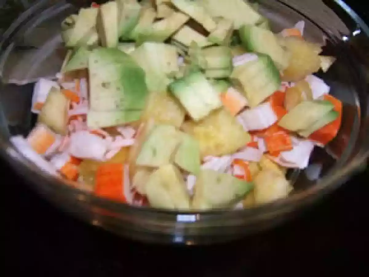 Cóctel de marisco en piña. - foto 2