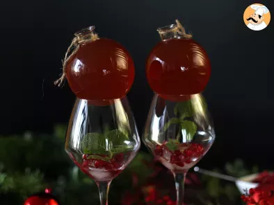 Cóctel festivo, Spritz servido en una bola de Navidad, foto 4