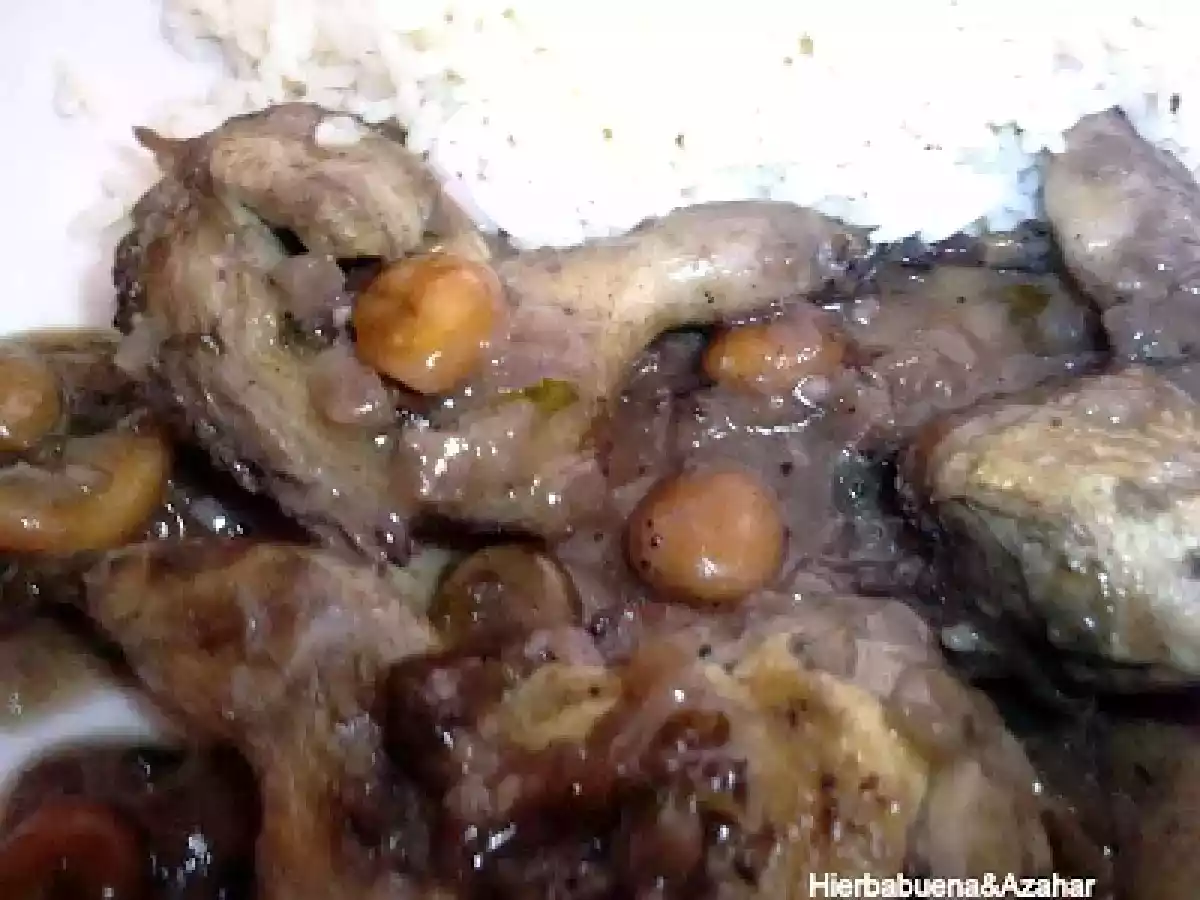 CODORNICES CON ALMENDRAS EN SALSA DE ARANDANOS - foto 2