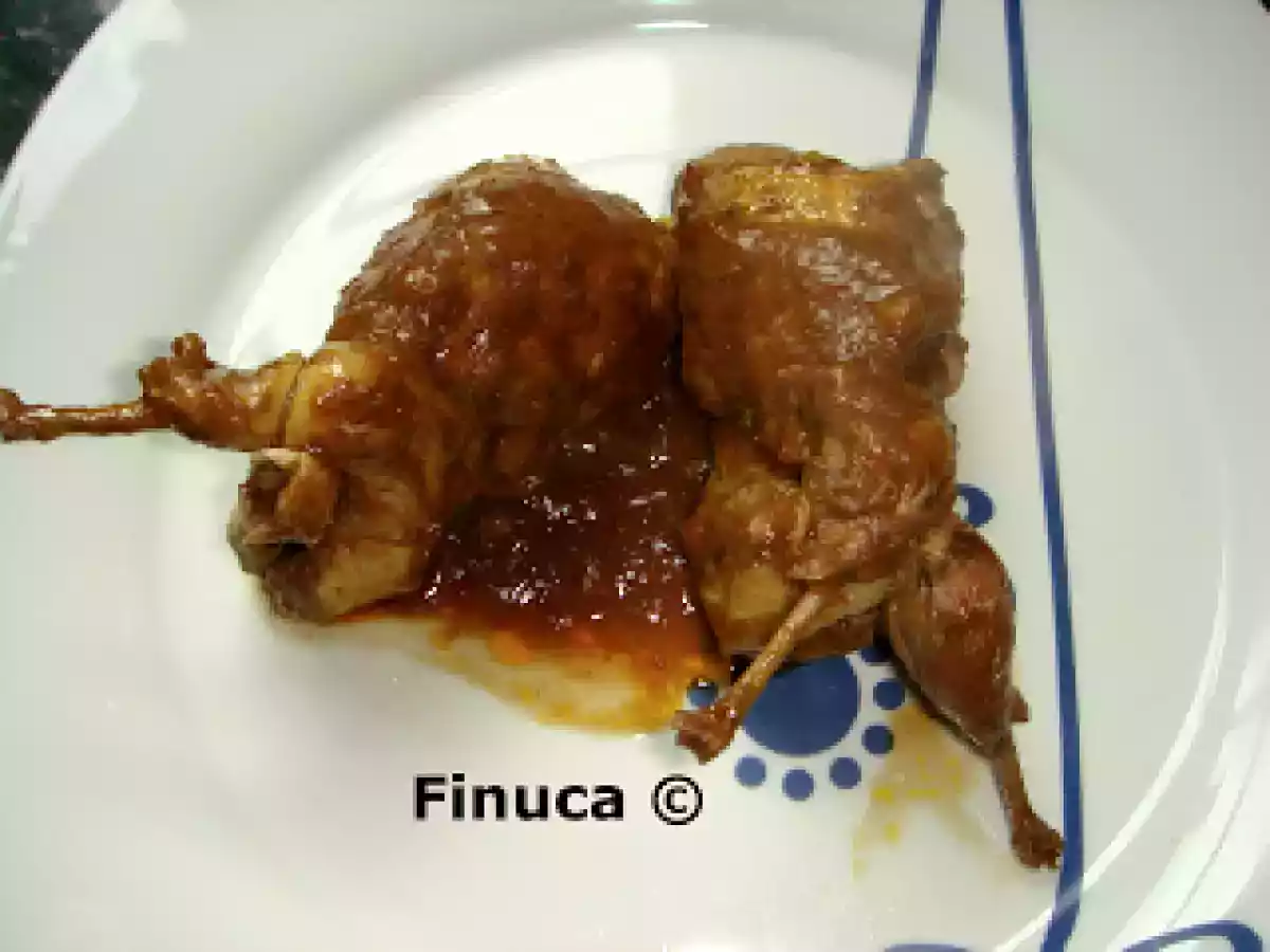 Codornices rellenas de foie navidad