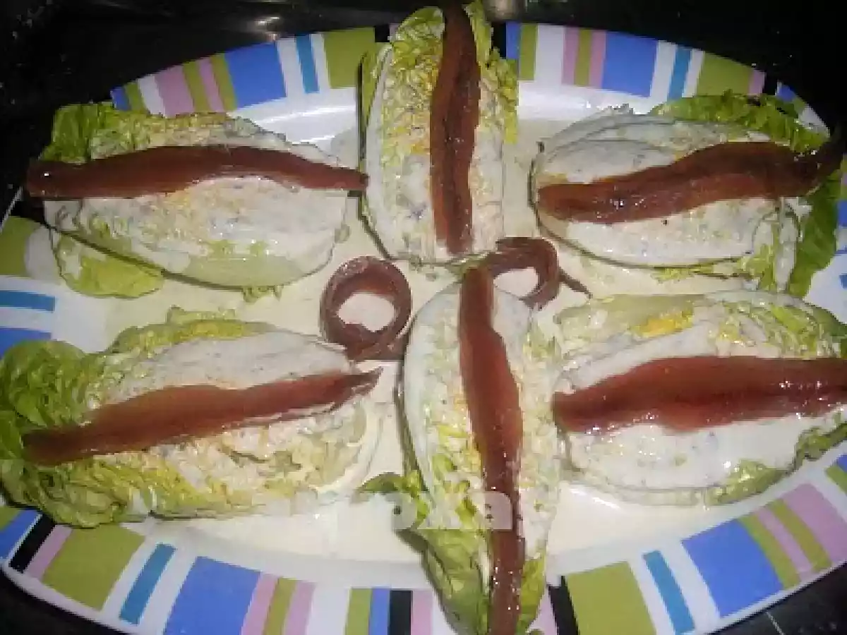 Cogollos al roquefort con anchoas