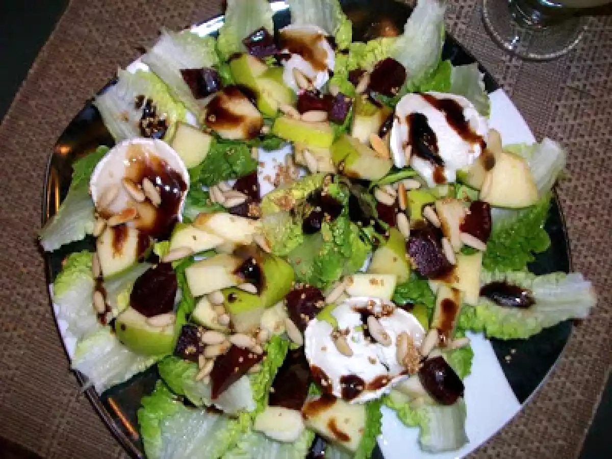 Cogollos de lechuga con vinagreta dulce