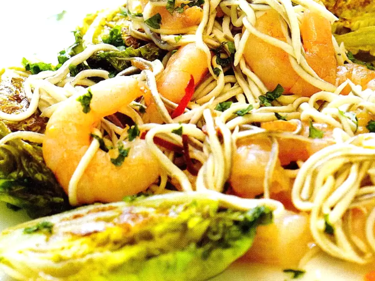 Cogollos de Tudela a la plancha, con gambas y gulas