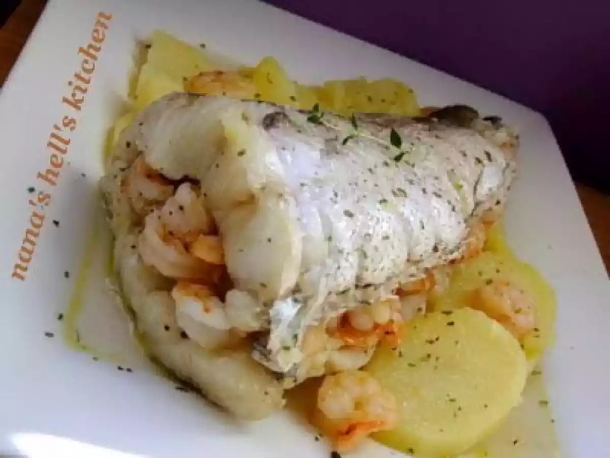 Cola de merluza rellena de gambas