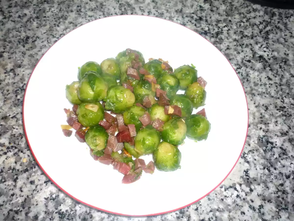 Coles de Bruselas con Jamón Serrano
