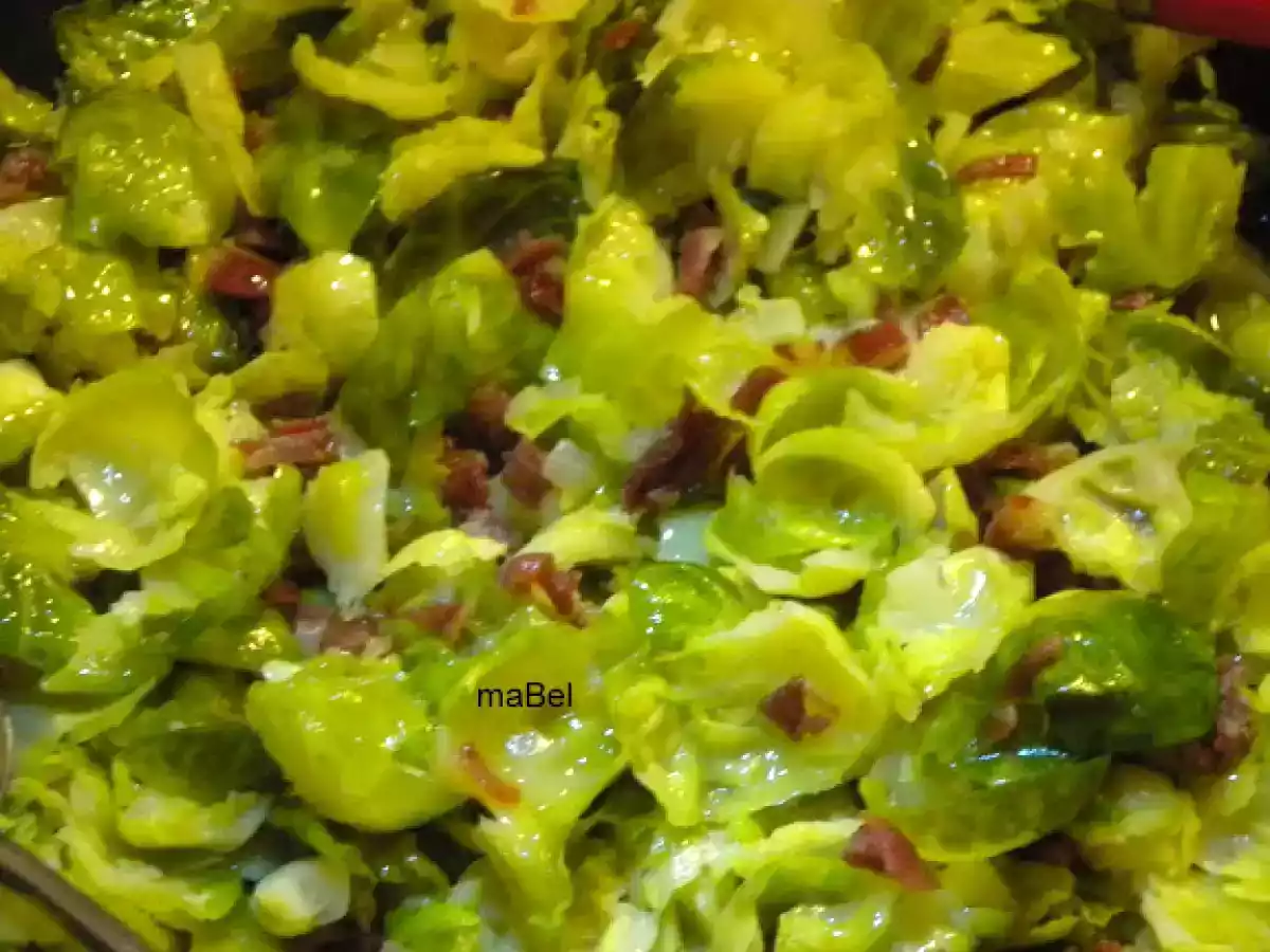 Coles de bruselas salteadas con jamón