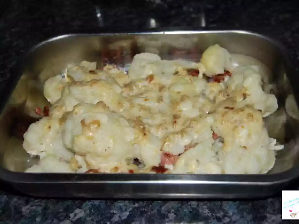 Coliflor con salchichas