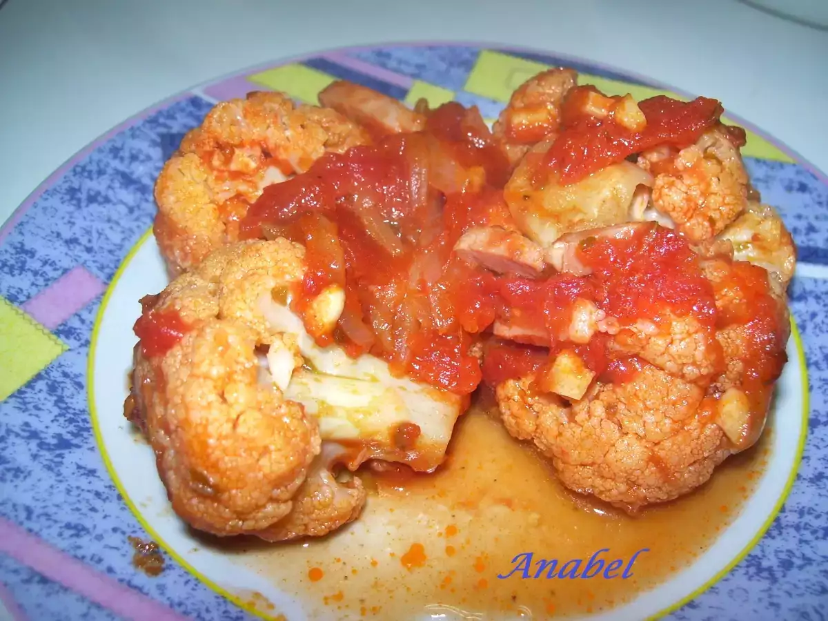 COLIFLOR CON SALSA Y BACON