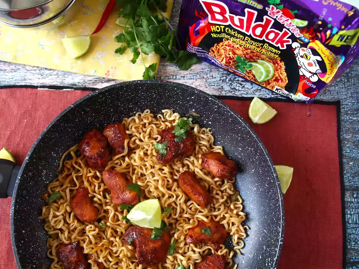 Cómo cocinar fideos buldak de lima y habanero, ¡receta con pollo marinado! - foto 6