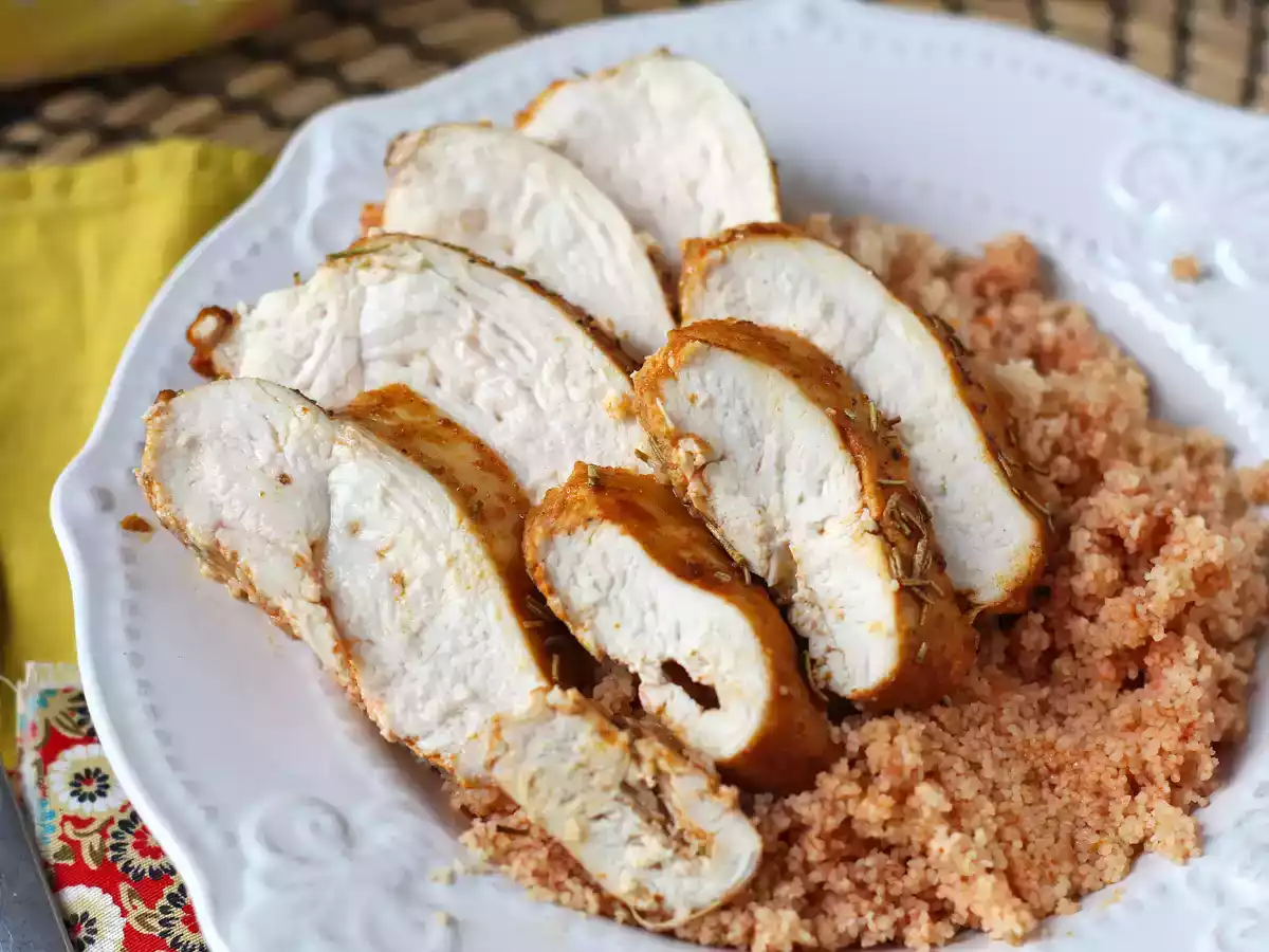 Cómo cocinar una pechuga de pollo en freidora de aire: dorada, jugosa y lista en minutos - foto 2