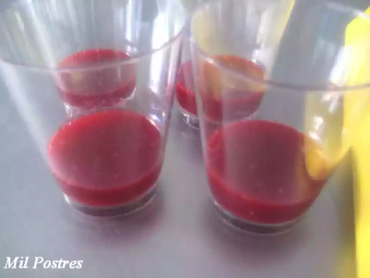 Concurso Postres. Semifrío de frambuesa y mango en vasitos