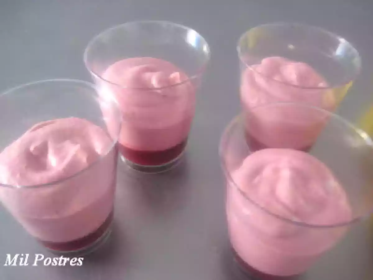 Concurso Postres. Semifrío de frambuesa y mango en vasitos - foto 3