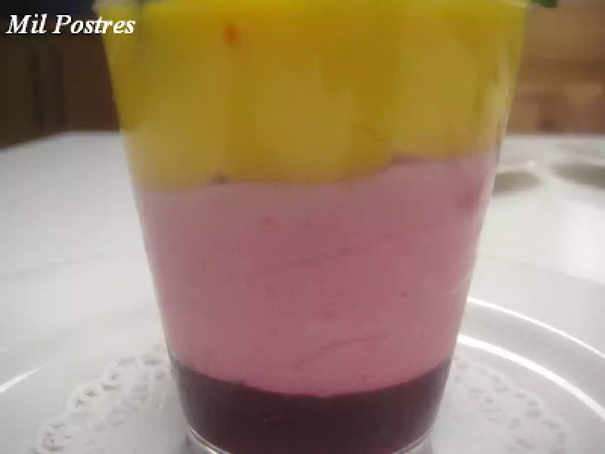Concurso Postres. Semifrío de frambuesa y mango en vasitos - foto 8