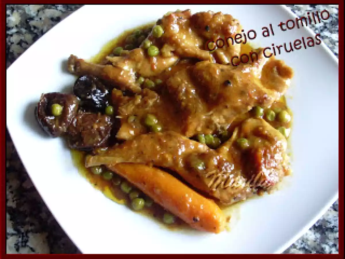 CONEJO AL TOMILLO CON CIRUELAS