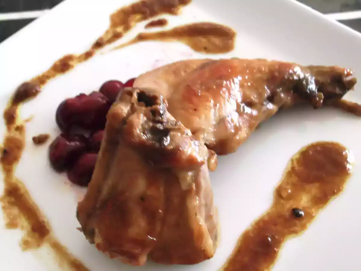 CONEJO CON CEREZAS - foto 2