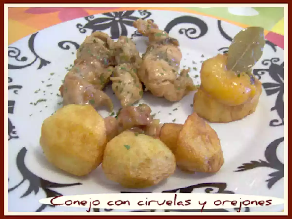 CONEJO CON CIRUELAS Y OREJONES CON GUARNICIÓN DE PAPAS-SETA - foto 3