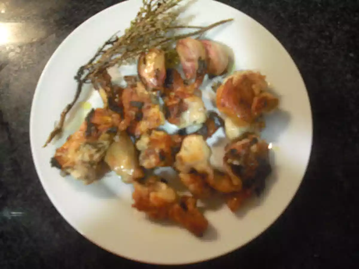 CONEJO FRITO CON AJOS