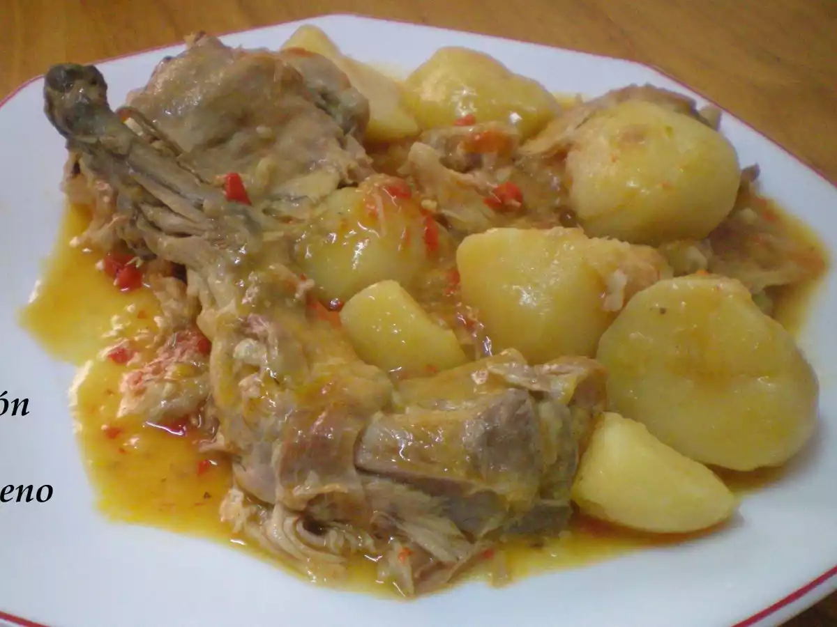 Conejo guisado con patatas