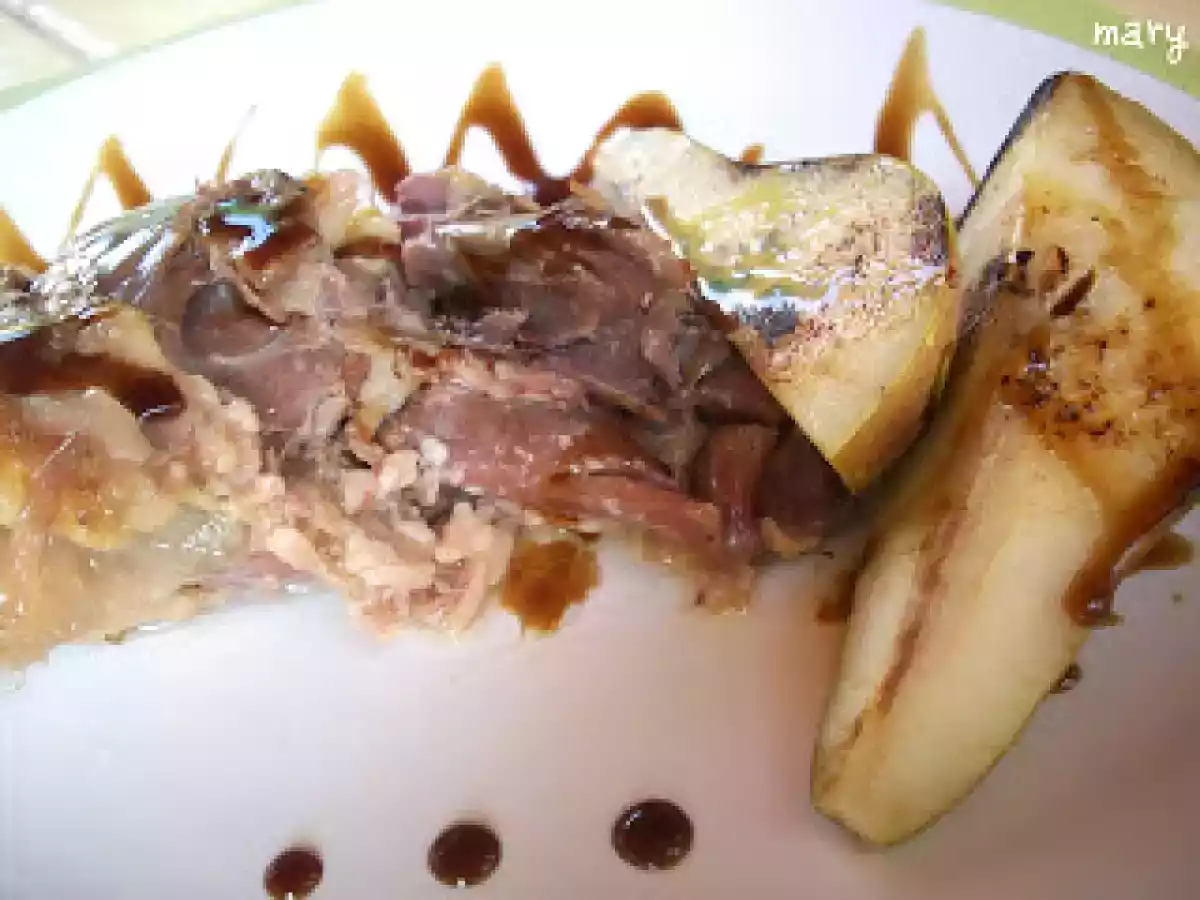 Confit de pato con peras y reducción de Pedro Ximenez