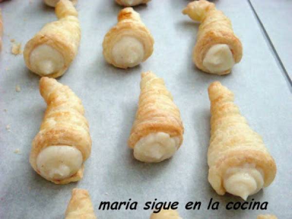 Conos de crema pastelera