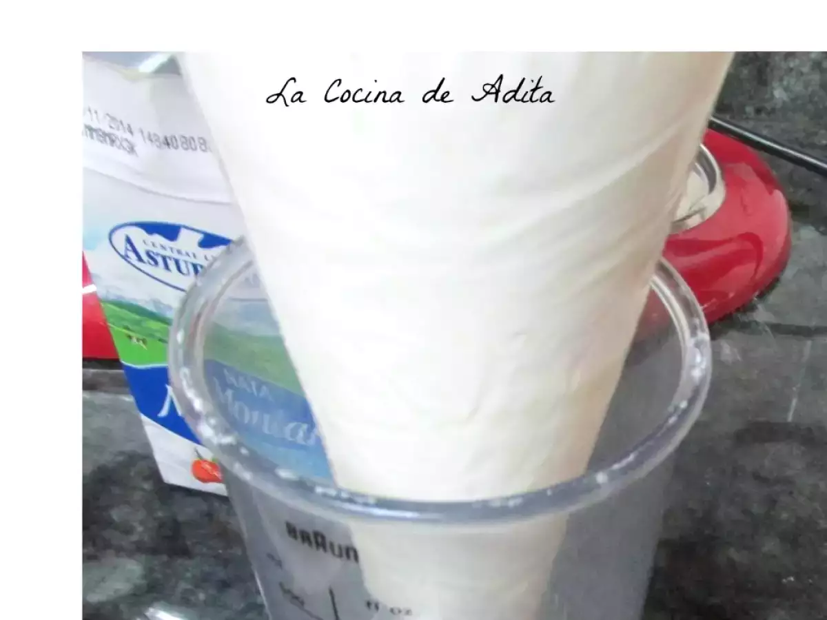 Conos de hojaldre, rellenos de nata - foto 6