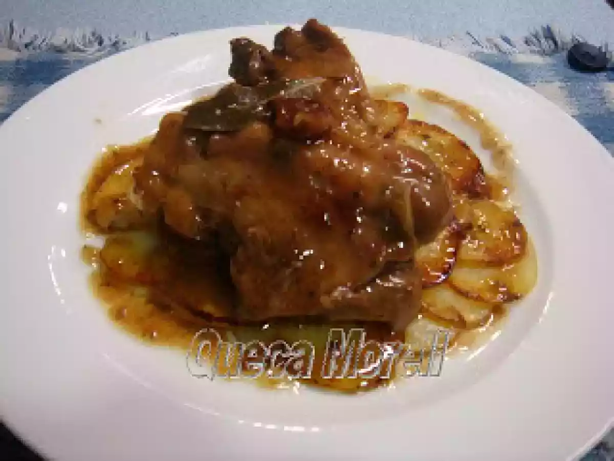 CONTRAMUSLOS DE POLLO ESTOFADOS.