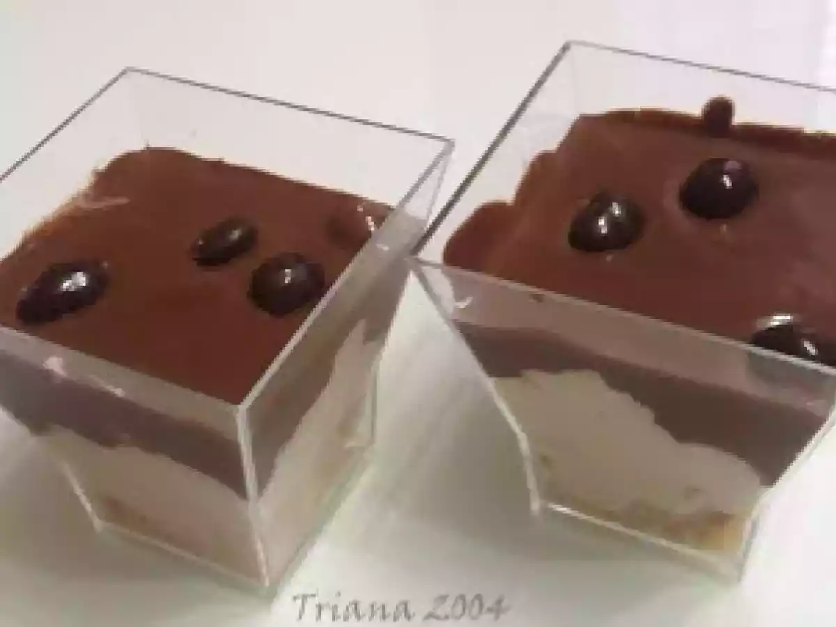 Copa de chocolate y crema de avellanas (Kinder Bueno)