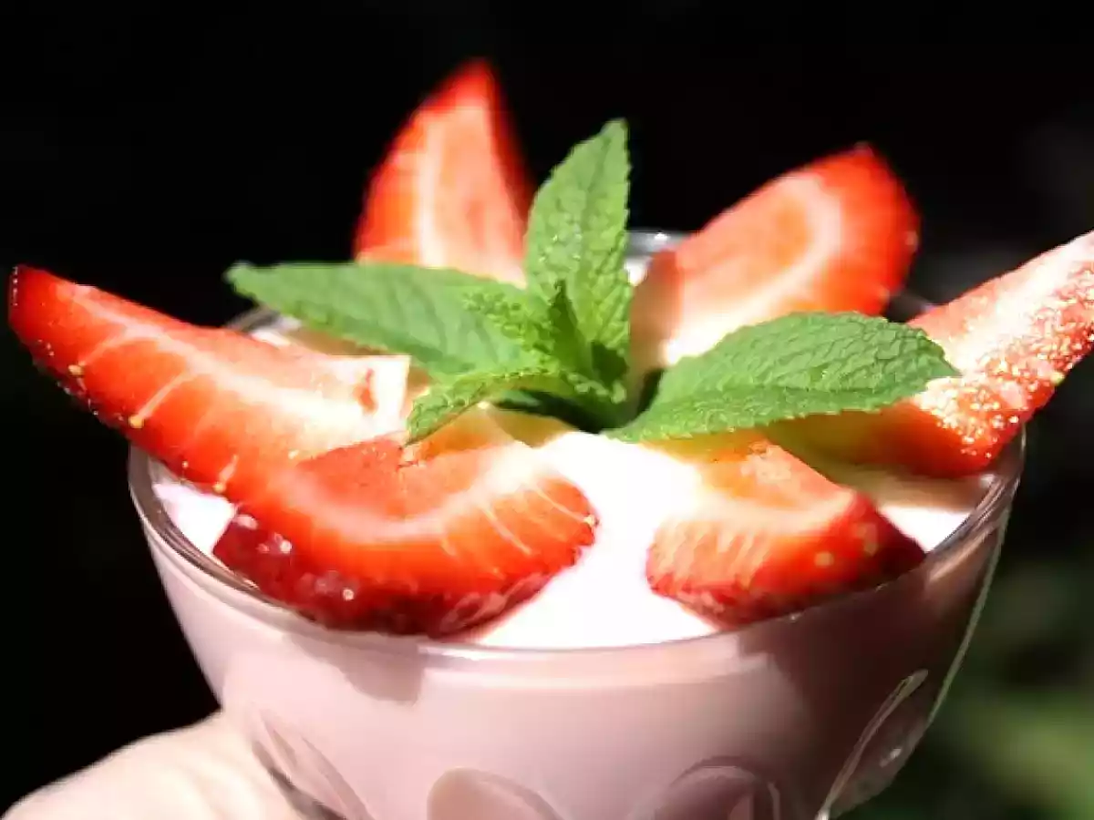 Copa de fresas con nata