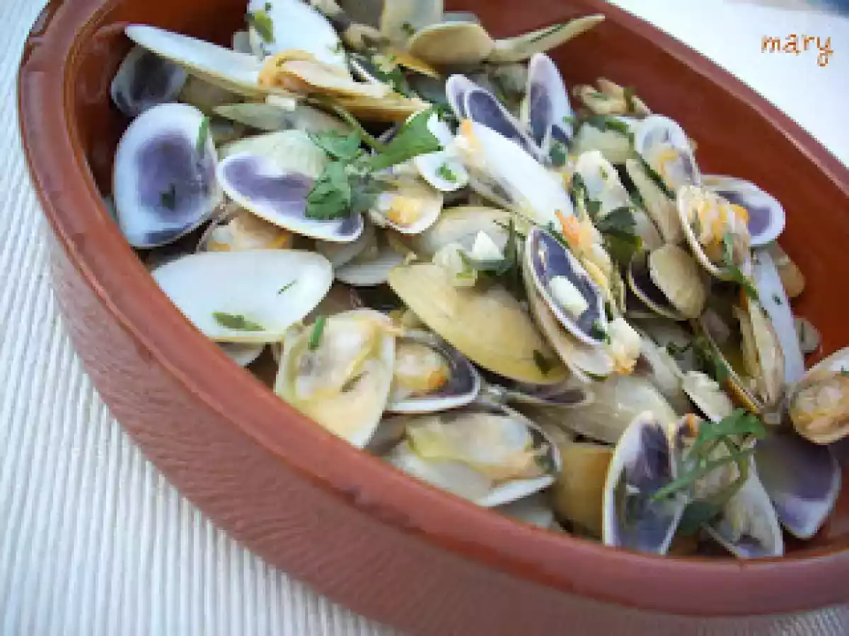 Coquinas de Huelva al ajillo - foto 3