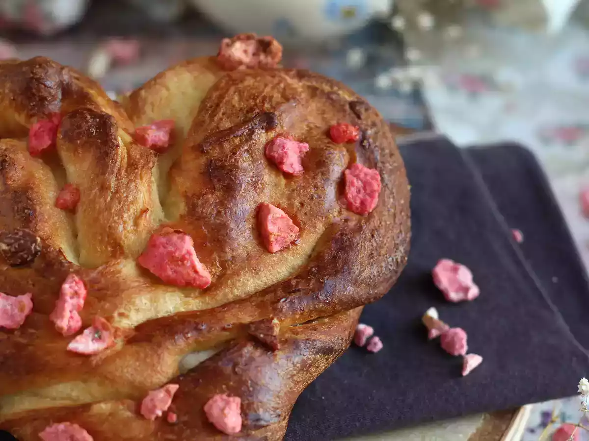Corazón de brioche para San Valentín, muy tierno y esponjoso - foto 7
