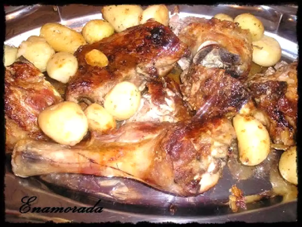 Cordero asado al ajo