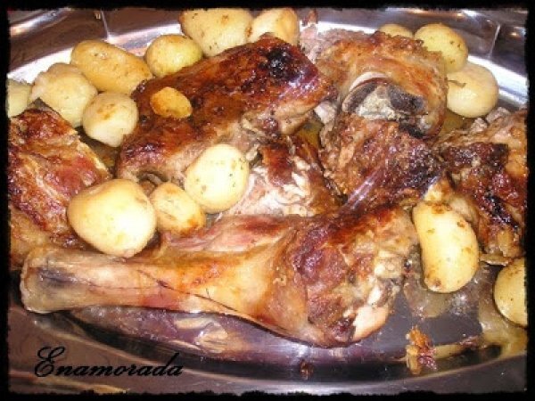 Cordero asado al ajo. - Receta Petitchef