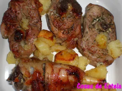 Cordero asado con patatas (omnicuk)
