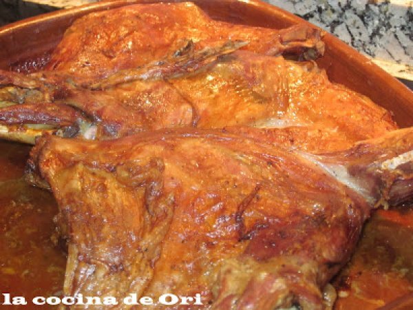 Cordero lechal asado al estilo castillejano - Receta Petitchef