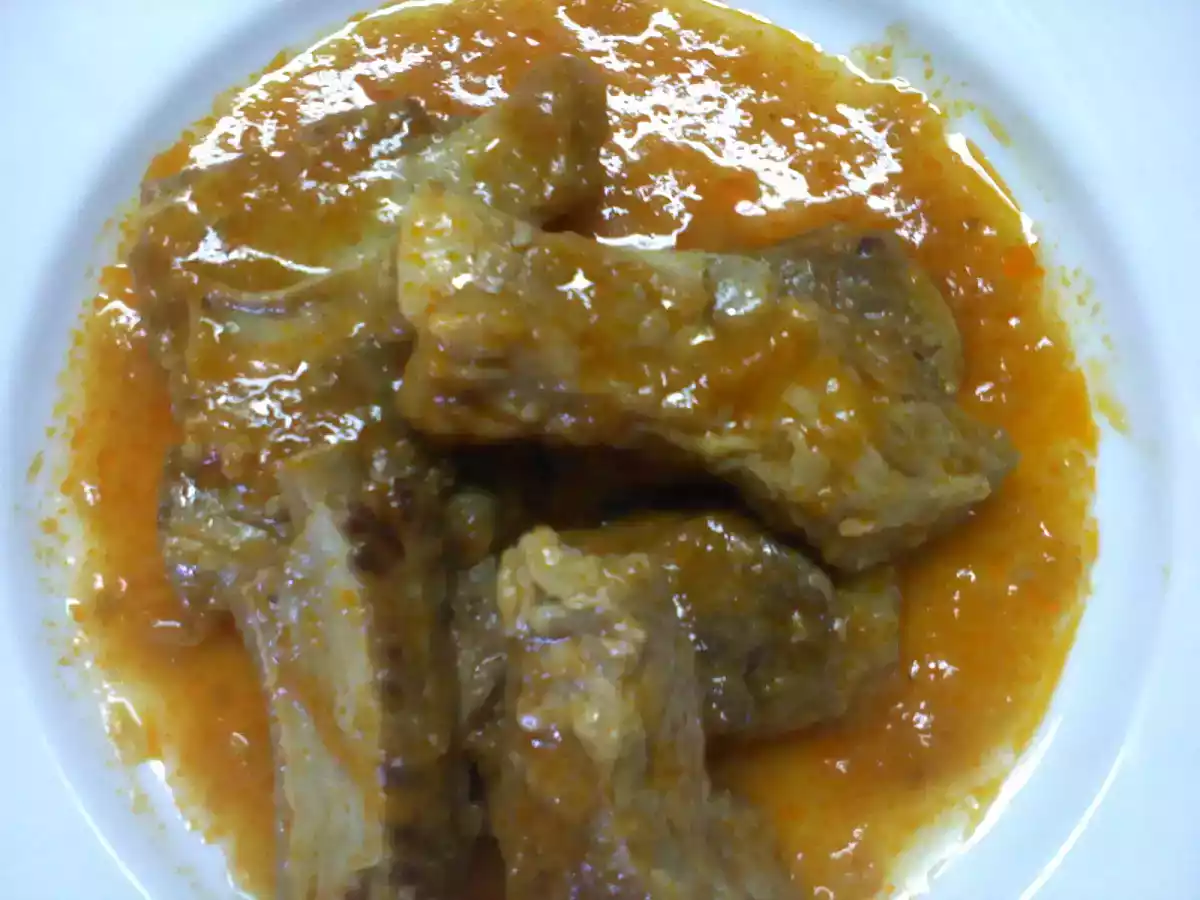 Costilla de cerdo con salsa de verduras