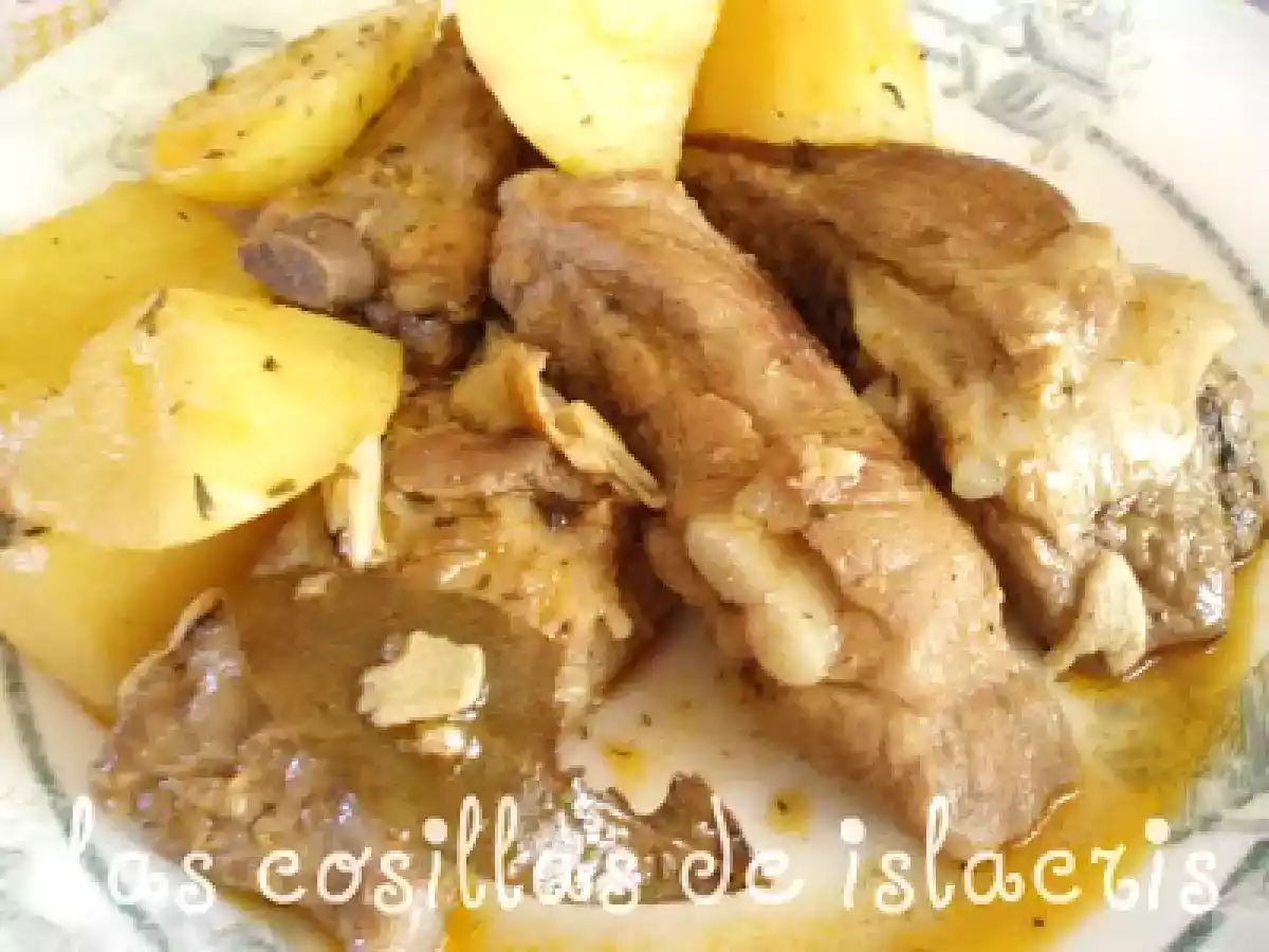 Costillas con patatas en colorao en FUSSIONCOOK