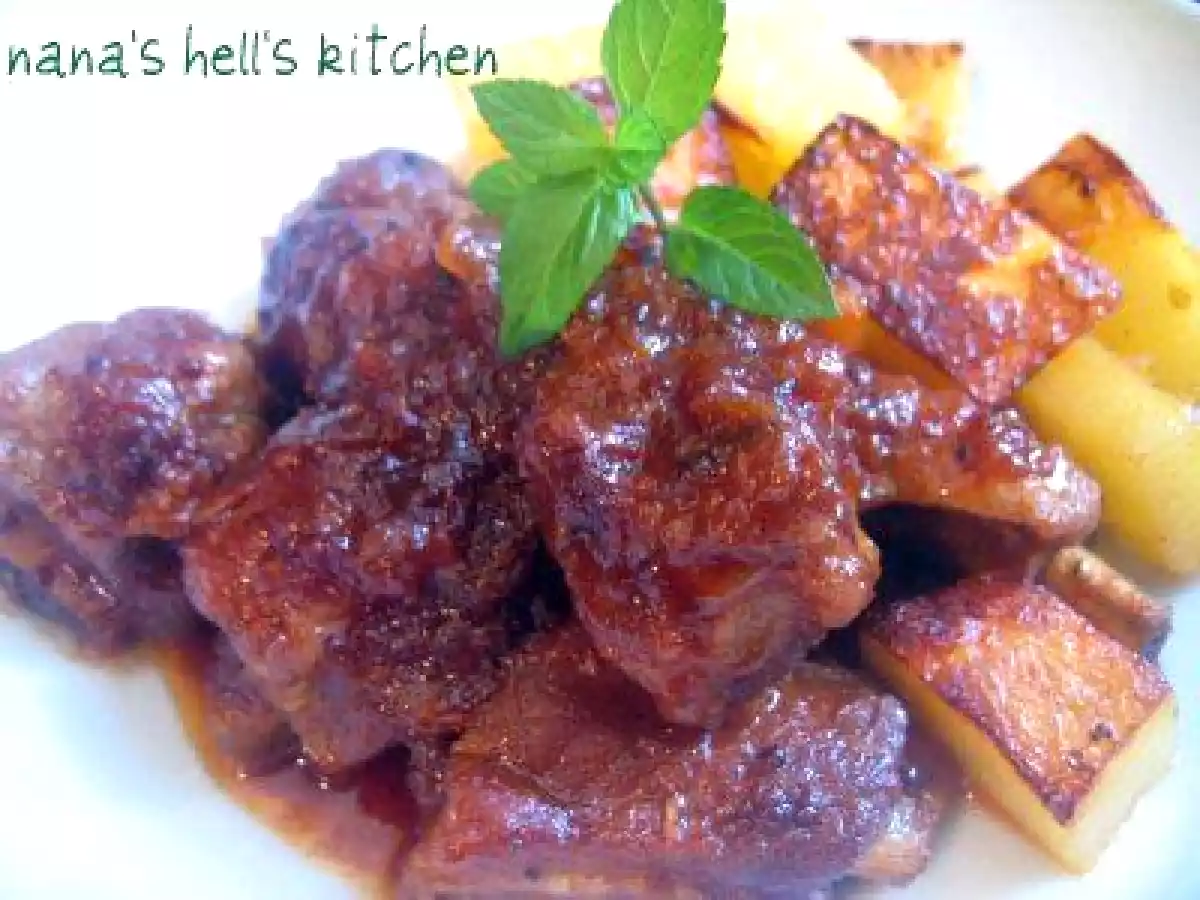 Costillas con salsa barbacoa al bourbon
