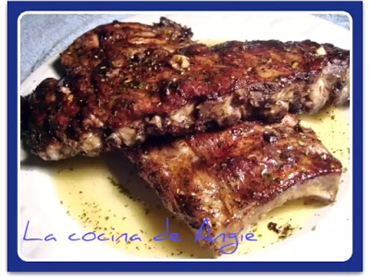 COSTILLAS ESPECIADAS AL VINO TINTO