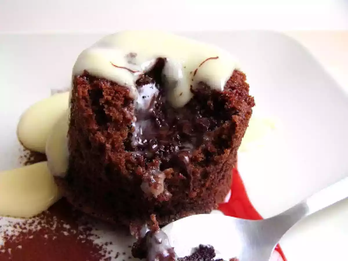 Coulant de chocolate con chocolate blanco - foto 3