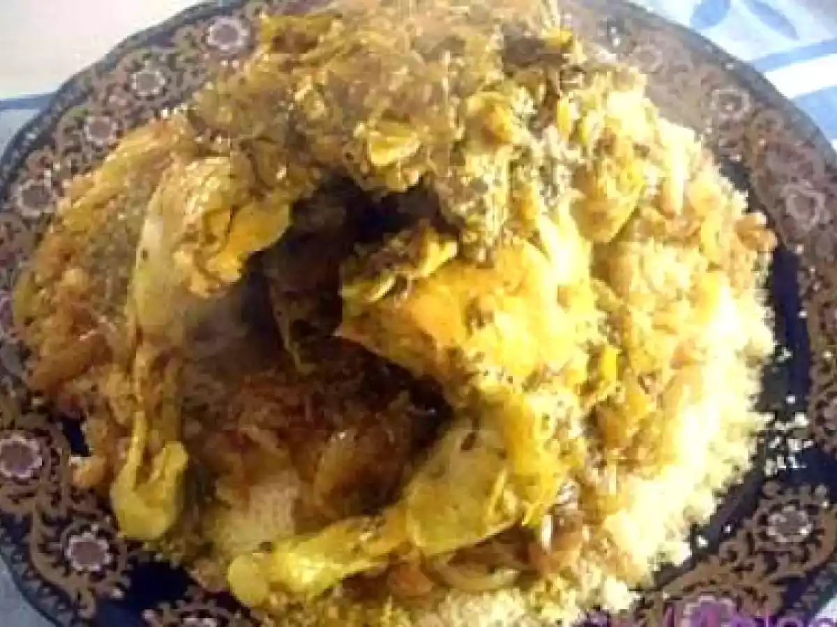 Cous-cous de pollo y cebolla caramelizada
