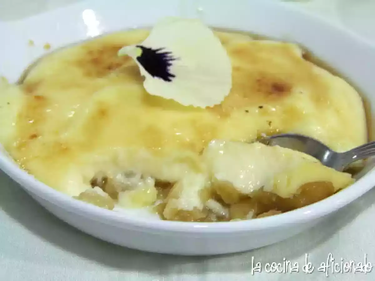 Crema catalana con manzana asada