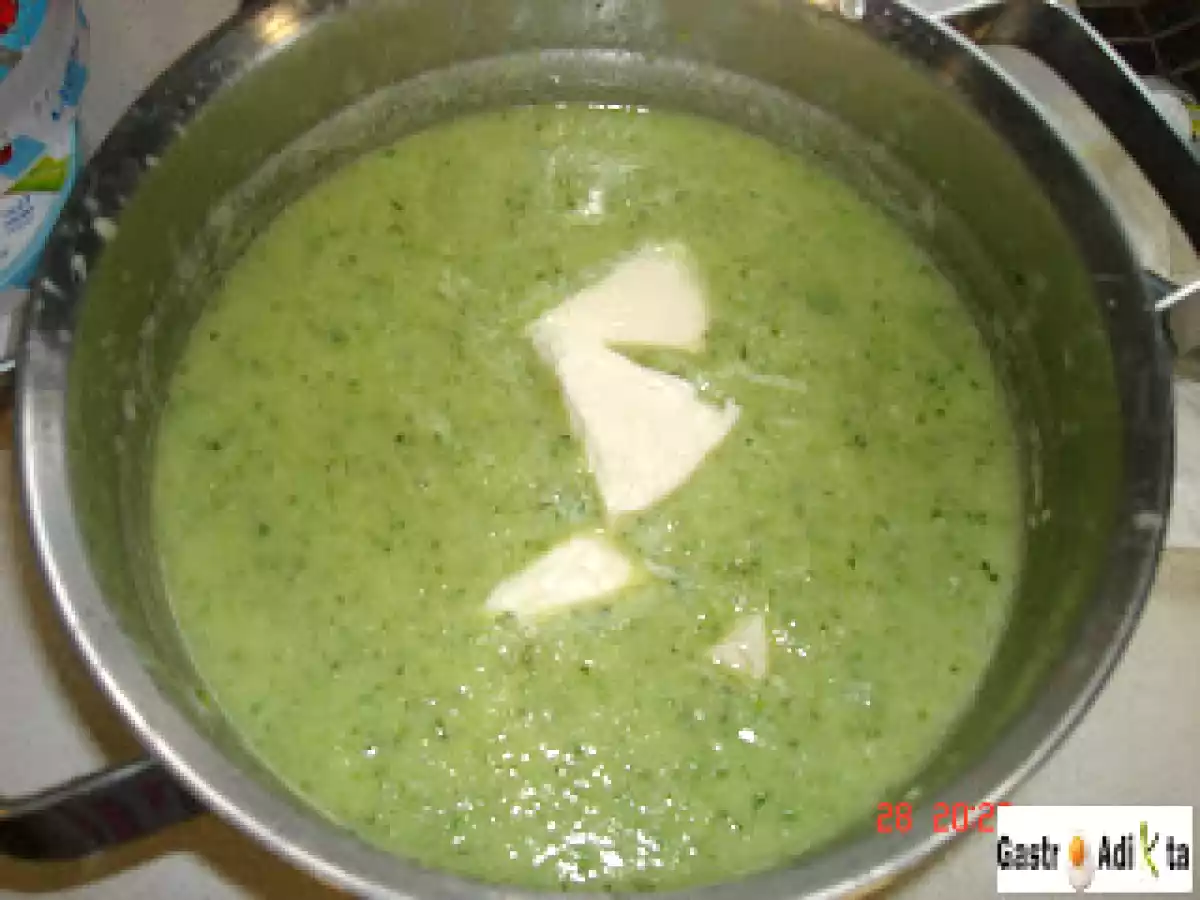 Crema de calabacín con roquefort - foto 4