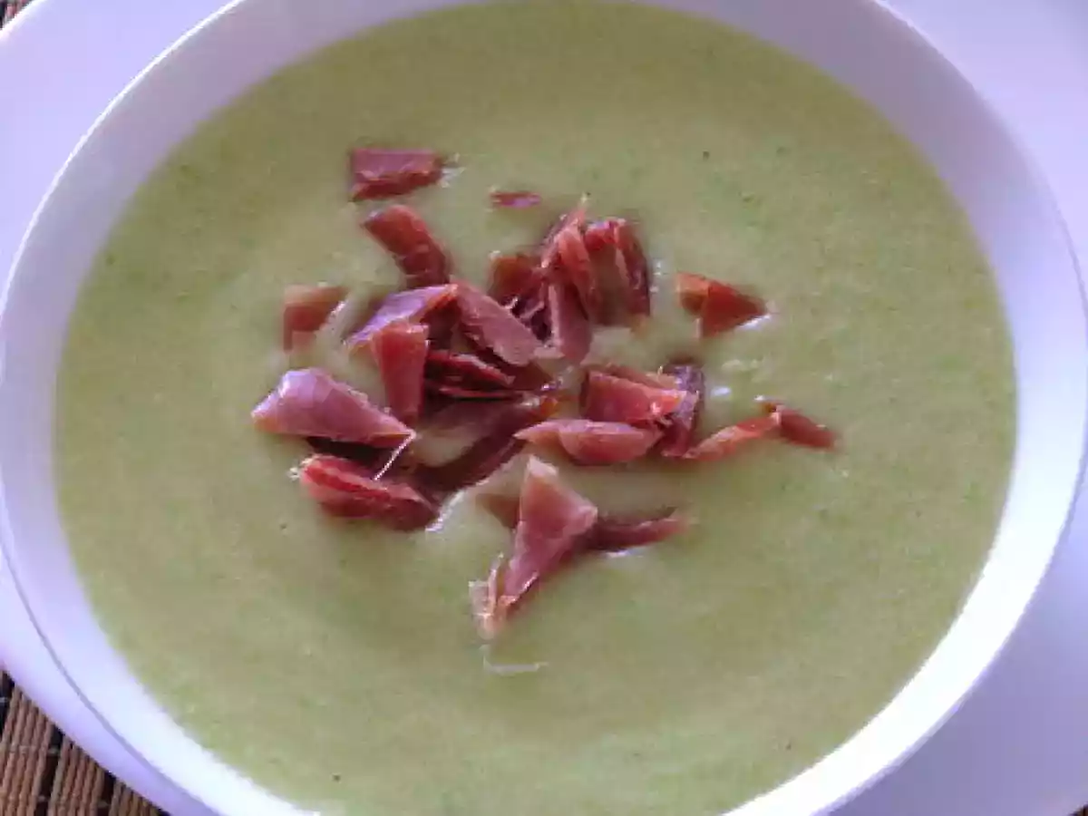 Crema de calabacín con virutas de jamón - foto 2