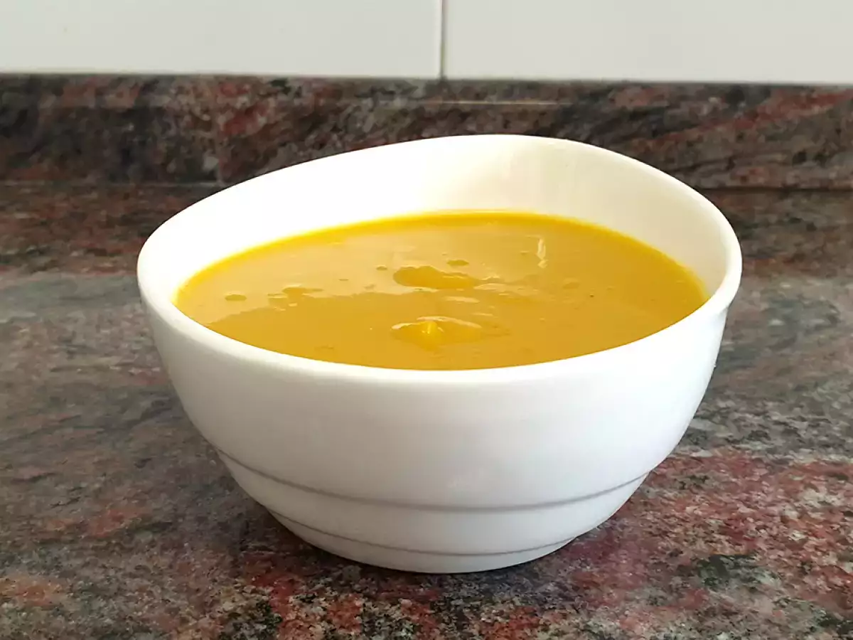 Crema de calabaza asada al curry