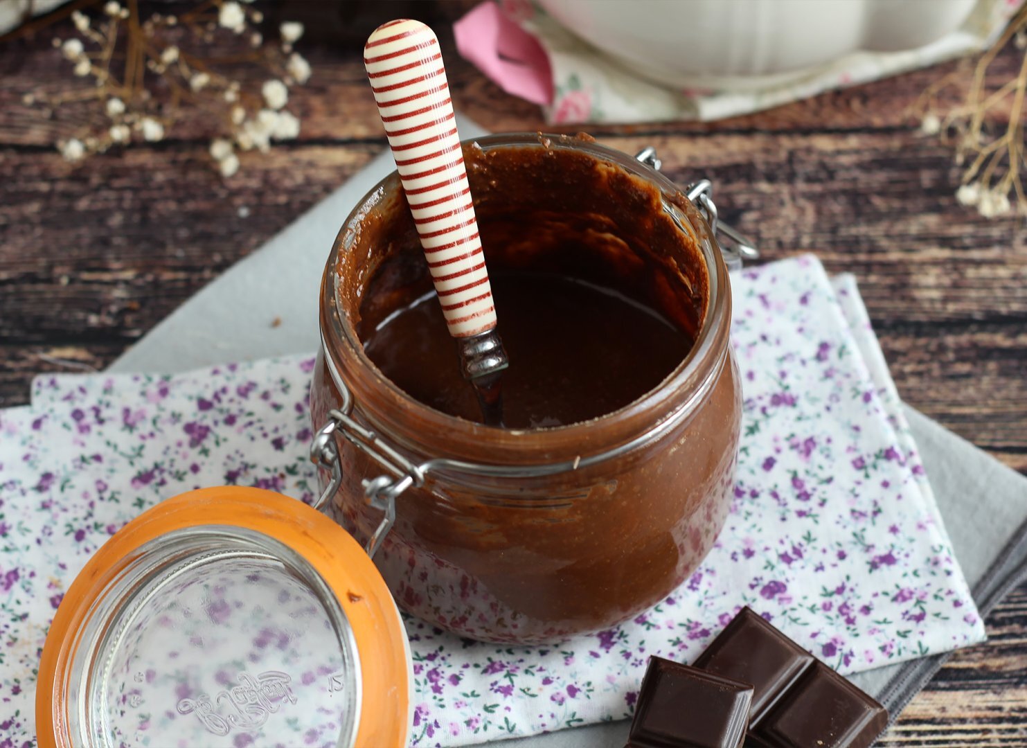 Crema de chocolate para untar tipo nutella, pero mucho mejor! Receta Crema de chocolate para untar tipo nutella, pero mucho mejor! Receta