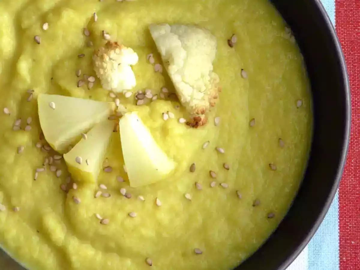Crema de coliflor y manzana